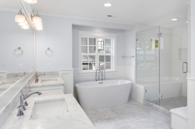 Choose From Different Types of Shower Doors!